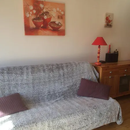 Cosy Avec Garage Au Centre, - Fr-1-515-77