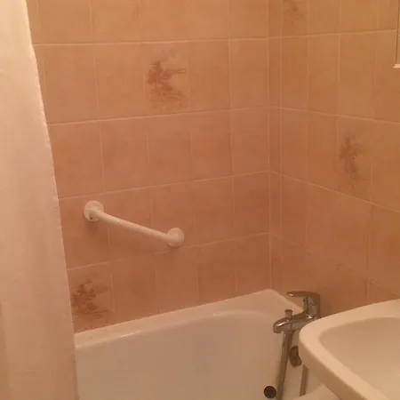 Apartment Cosy Avec Garage Au Centre, - Fr-1-515-77 Villard-de-Lans